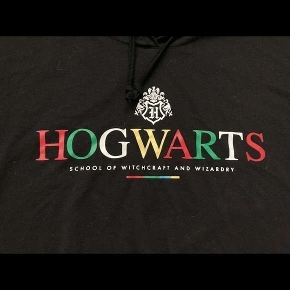 HARRY Potter Hogwarts cropped hooded sweatshirt - Picture 2 of 6